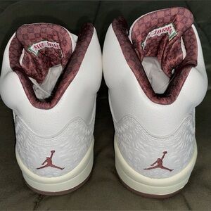 Size 11 - Air Jordan 5 Retro El Grito - Sail & Dark Pony Never Worn